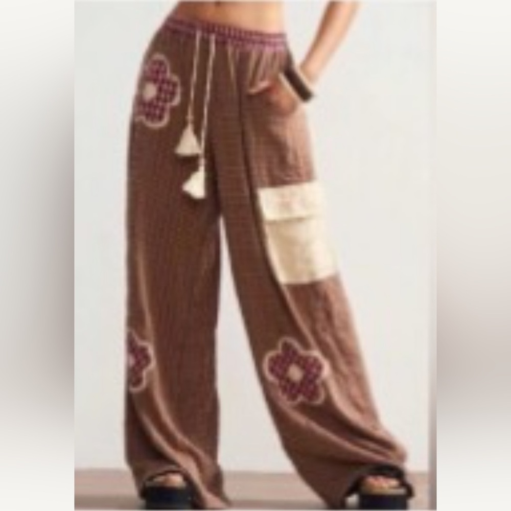 PRICE DROP Oli and Hali Exclusive  tan / burgundy flare flower lounging pants